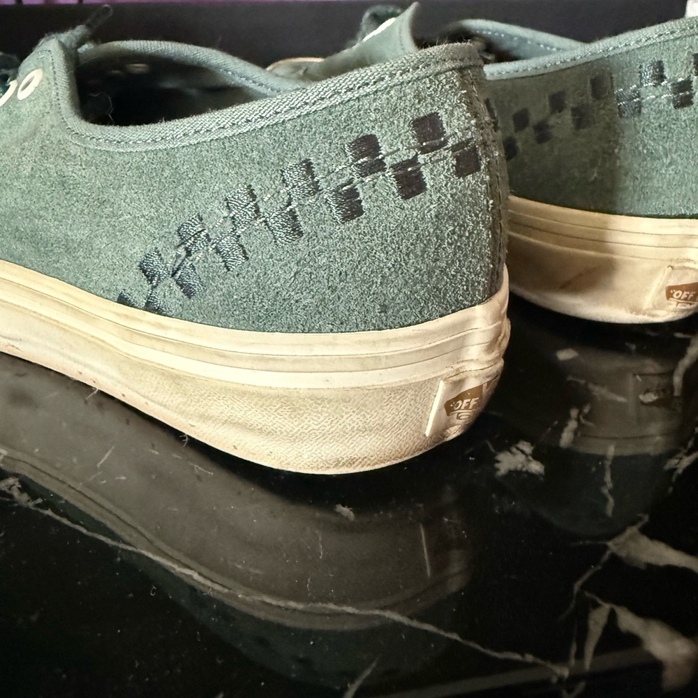 Vans Green Suede Authentic Sneakers - Picture 5 of 6